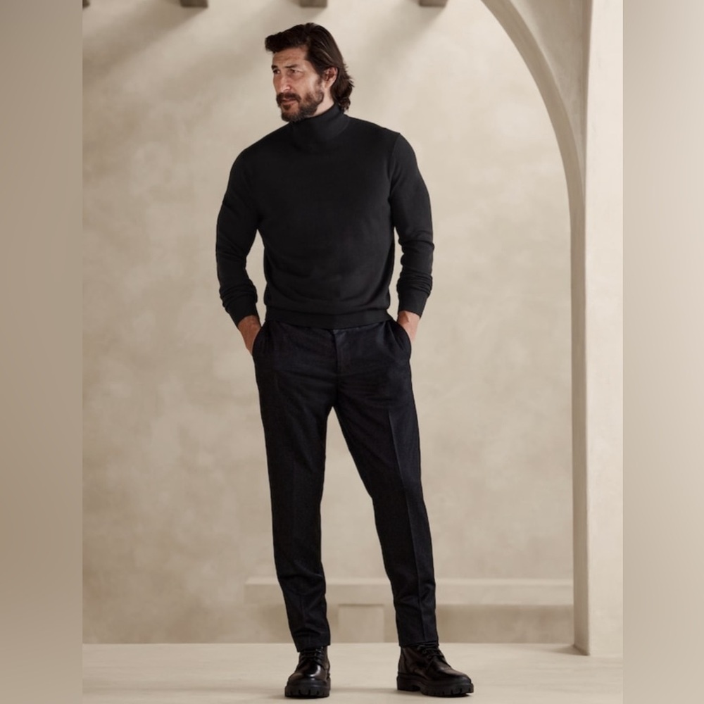 NWT Banana Republic Franco Italian Merino Turtleneck Black Sweater Size XL Tall.